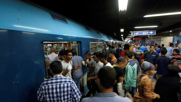 انفجار بطارية هاتف في مترو القاهرة يثير ذعر الركاب