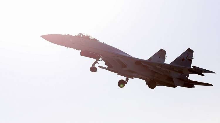 الدفاع الروسية تنشر فيديو لتدريبات طياريها في أجواء سوريا