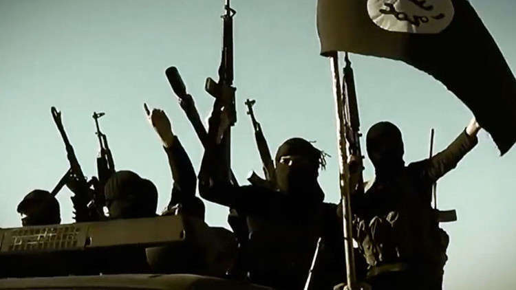 هنغاريا تعتقل سفاحا داعشيا قطع رؤوس العشرات في سوريا 