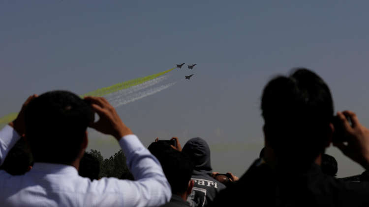 في عيدها الوطني.. باكستان تدعو للسلام مع الهند وتعرض قدراتها العسكرية