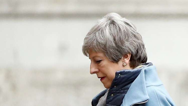 "صنداي تايمز" تنذر ماي بمؤامرة للإطاحة بها