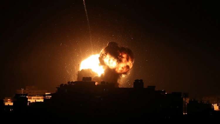 غارات إسرائيلية فجرا على غزة تهز وقف إطلاق النار الذي تم التوصل إليه بجهود مصرية