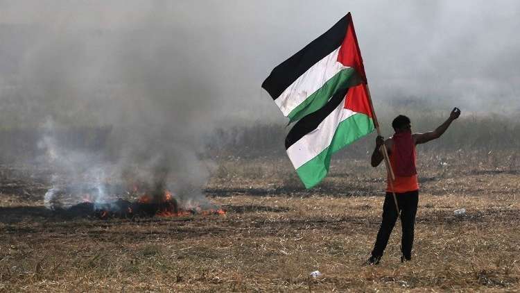 الفلسطينيون يحيون الذكرى الـ43 لـ