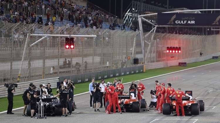 لوكلير أول المنطلقين في البحرين