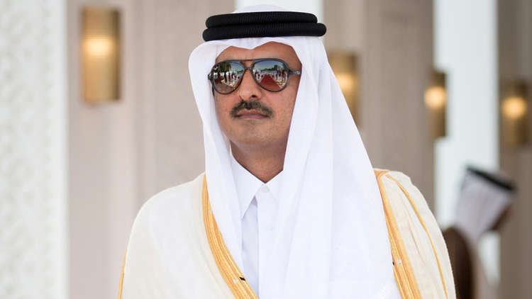3 روايات تفسر انسحاب أمير قطر المفاجئ من القمة العربية 