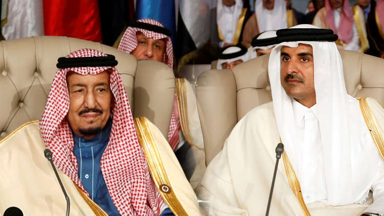 العاهل السعودي وأمير قطر وانسحابهما المتزامن من قمة تونس