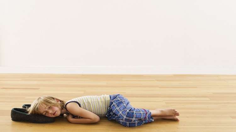 ما سبب عادات نوم الأطفال الغريبة قبل سن الخامسة؟