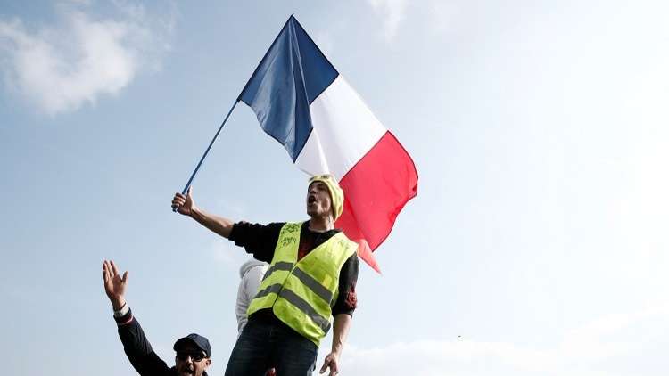 احتجاجات جديدة للسترات الصفراء وتحذير من تعطل عمل وسائل النقل في فرنسا