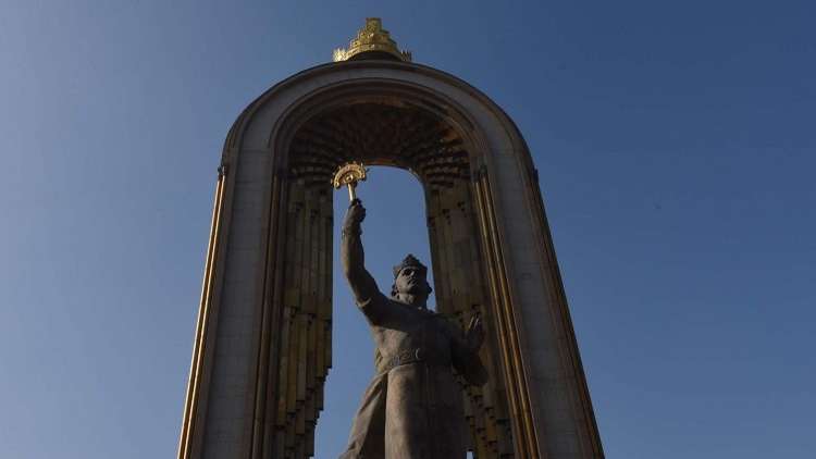 قطر تدخل طاجيكستان بـ500 مليون دولار وأكبر جامع في آسيا الوسطى