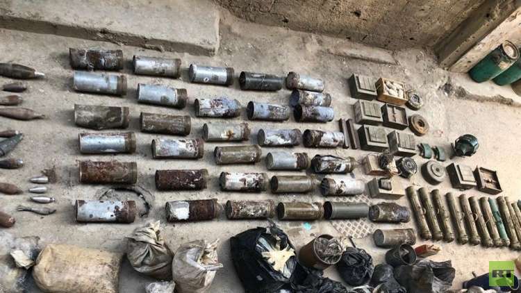 الشرطة العسكرية الروسية تعثر على مخبأ أسلحة لداعش في مخيم اليرموك