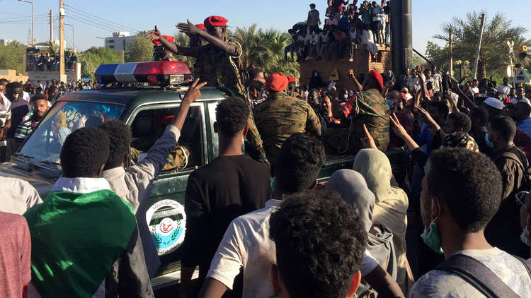 الشرطة السودانية توجه منتسبيها بعدم التعرض للمواطنين والتجمعات السلمية