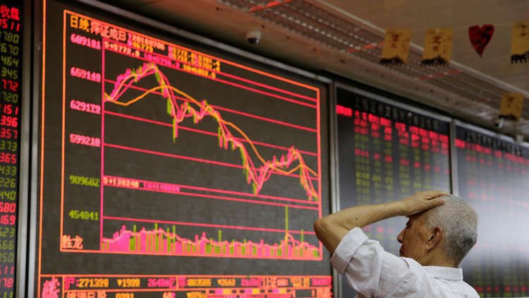 بيانات أمريكية تهوي بالنفط إلى المنطقة الحمراء 