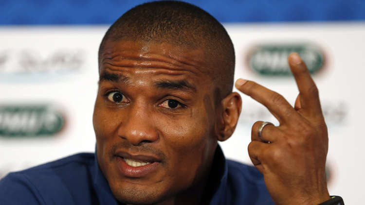 مدرب فرنسي يعلم بقرار إقالته عبر "تويتر"