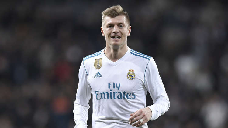 كروس يرد على أنباء رحيله عن ريال مدريد 