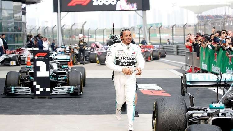 البريطاني هاميلتون يفوز بالسباق الـ1000 في فورمولا 1