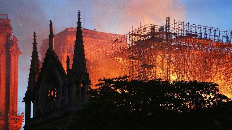 يوتيوب يخلط بين حريق كاتدرائية نوتردام وتفجيرات 11 سبتمبر في نيويورك