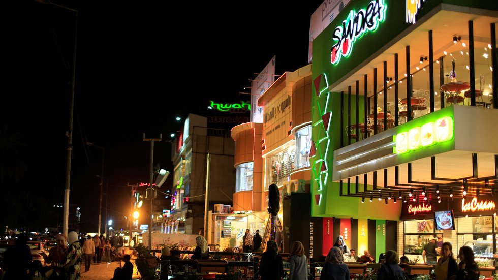 شباب عراقيون ينتقدون حظر برلمانهم للعبة PUBG الشهيرة