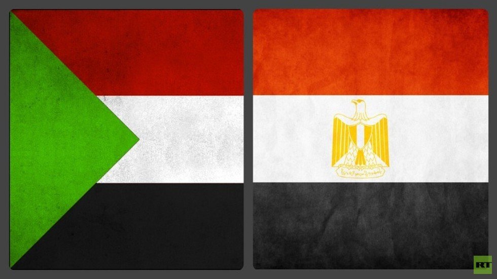 رئيس المجلس العسكري الانتقالي في السودان يلتقي وفدا مصريا