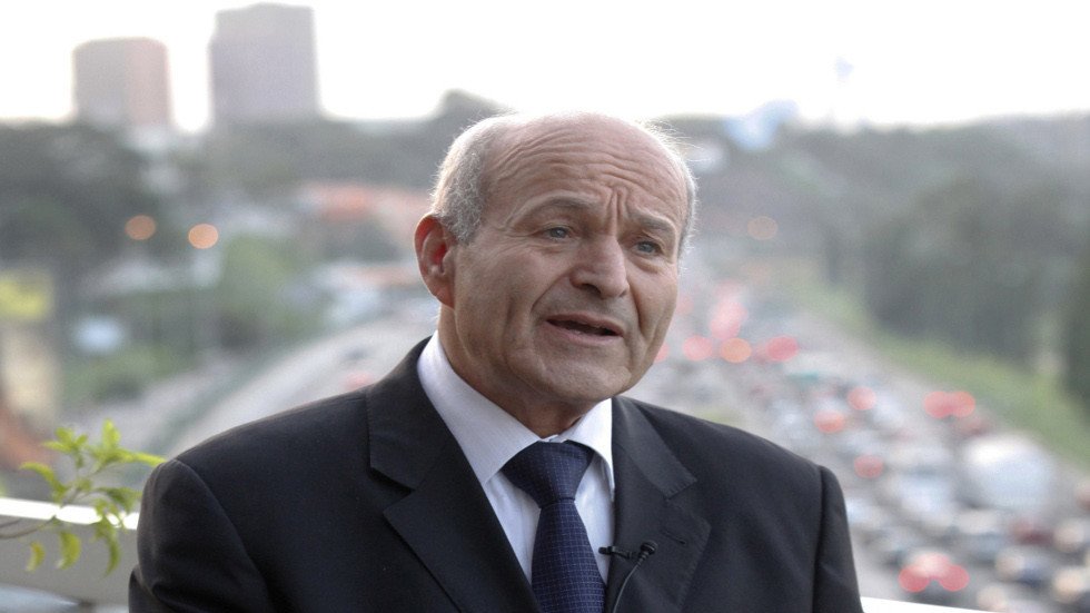 التحقيق مع أكبر رجل أعمال في الجزائر