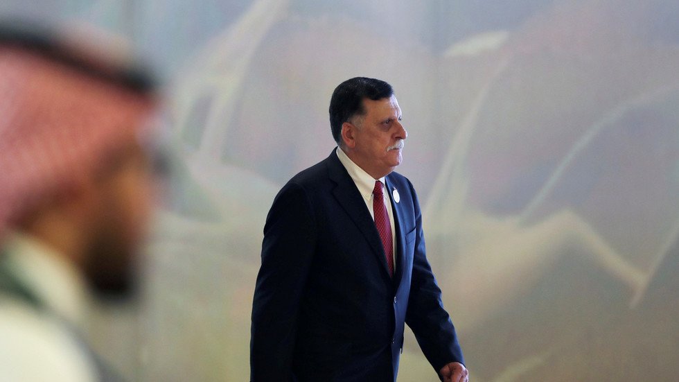 السراج  يطالب المحكمة الجنائية الدولية بملاحقة المشير خليفة حفتر