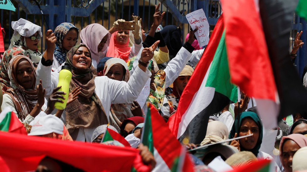 واشنطن تؤكد أن السودان لا يزال على قائمة 