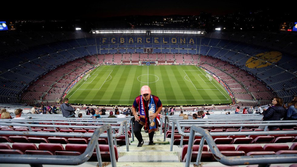 "حرب التذاكر" تحتدم بين برشلونة وليفربول