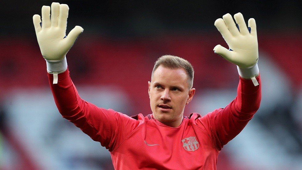 لماذا لم يحتفل حارس برشلونة بهدف ميسي؟