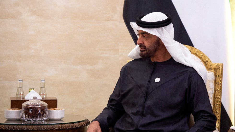 اسم ولي عهد أبو ظبي يرد في تقرير مولر