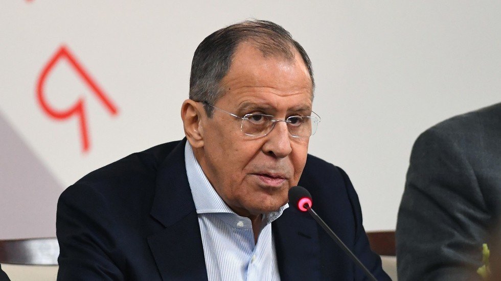 لافروف: أيا كان الفائز بالرئاسة الأوكرانية المهم أن يحترم القانون الدولي