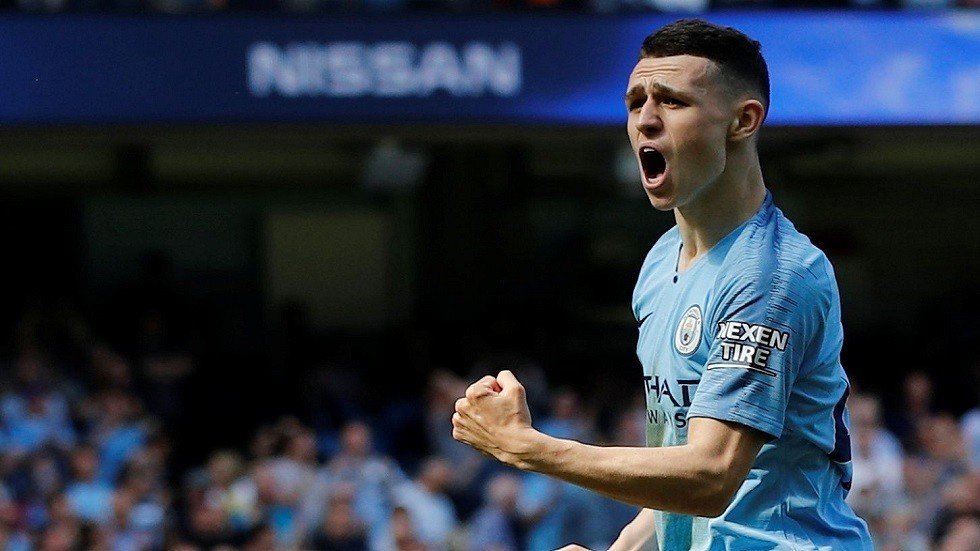 فودين يدخل تاريخ مانشستر سيتي بهدفه الهام في شباك توتنهام (فيديو)