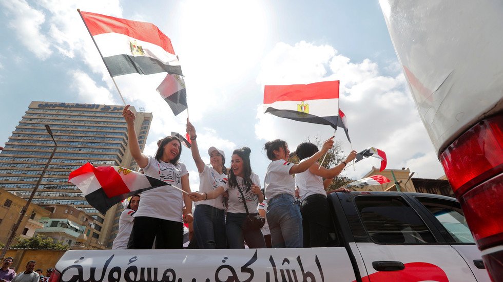 الوطنية للانتخابات المصرية: إرسال موظفين إضافيين لمراكز الاقتراع لكثافة الحضور