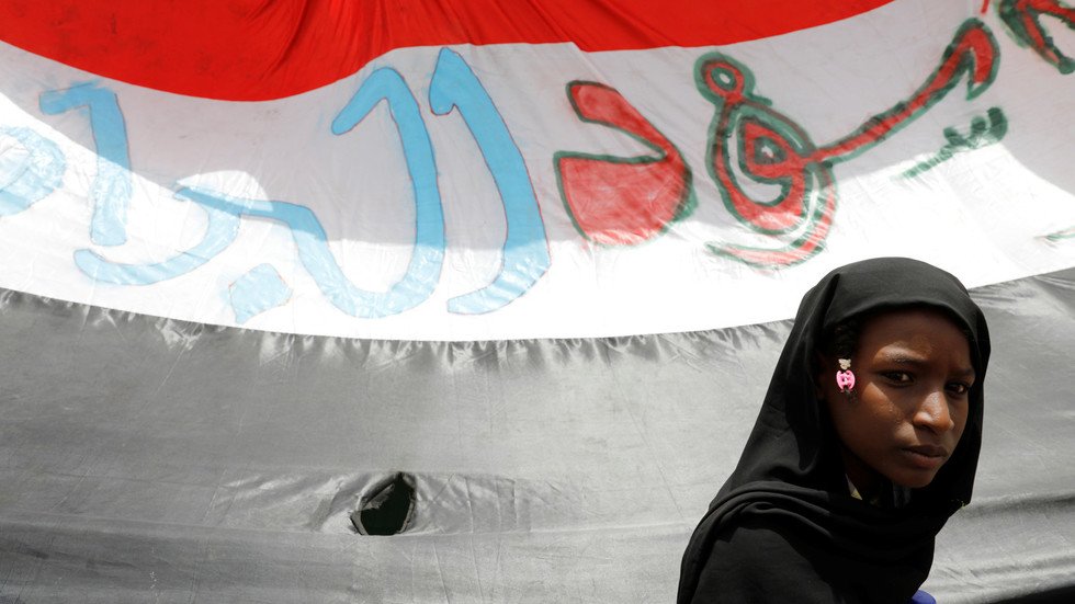 السودان.. مباحثات بين قادة الحركة الاحتجاجية والمجلس العسكري حول تشكيل 