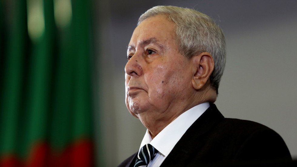 بن صالح يعين قائما بأعمال محافظ بنك الجزائر ومديرا عاما للجمارك