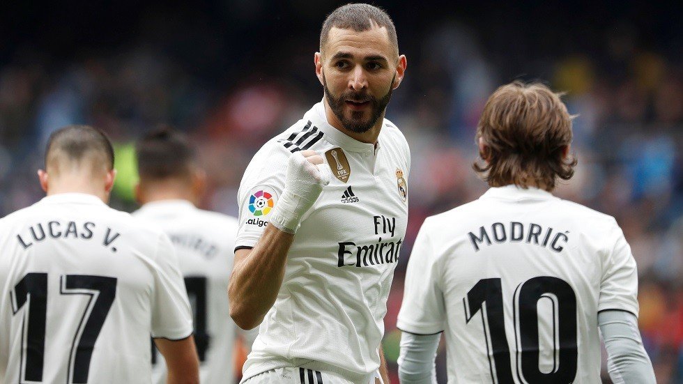 شاهد.. ريال مدريد يكرم وفادة أتلتيكو بيلباو بثلاثية بنزيما