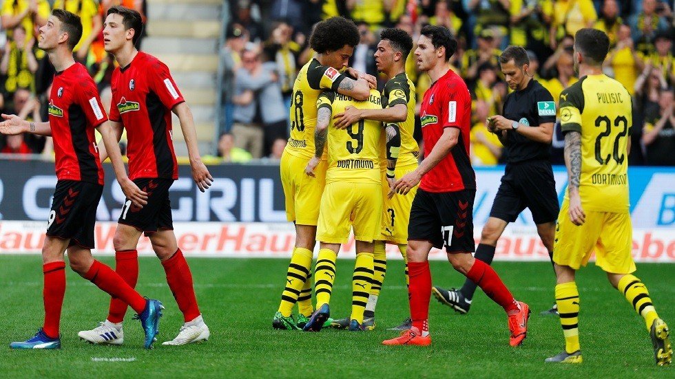دورتموند يسحق فرايبورغ برباعية في "البوندسليغا"
