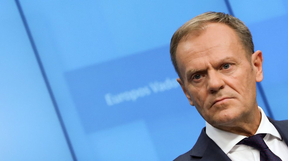 الاتحاد الأوروبي مهنئا زيلينسكي بالفوز في الانتخابات: سنواصل دعم أوكرانيا