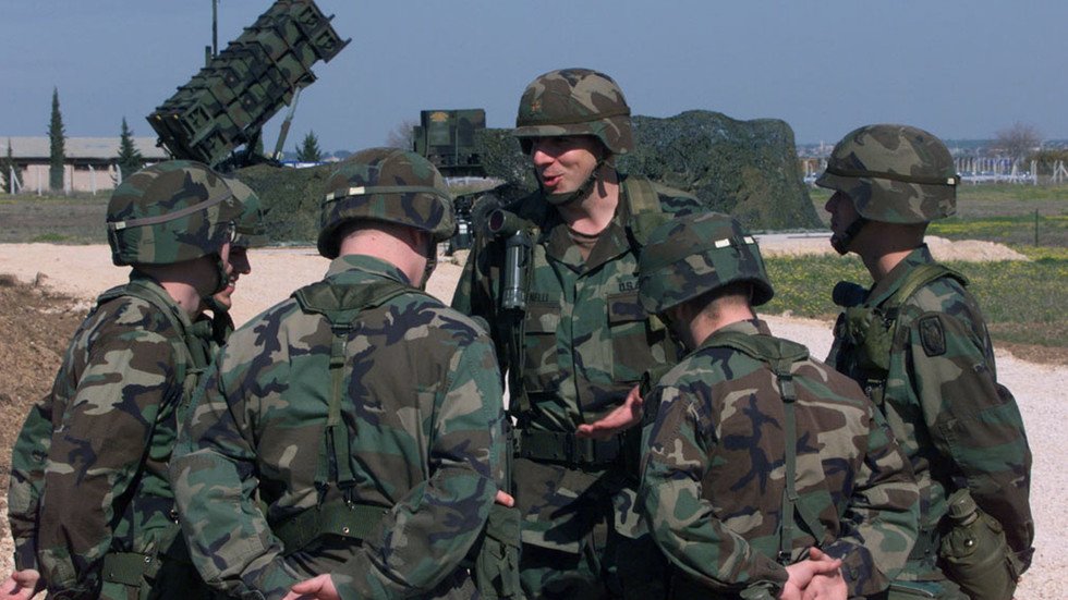 سيناتور أمريكي لا يستبعد نقل واشنطن أسلحتها من قاعدة إنجرليك إلى اليونان