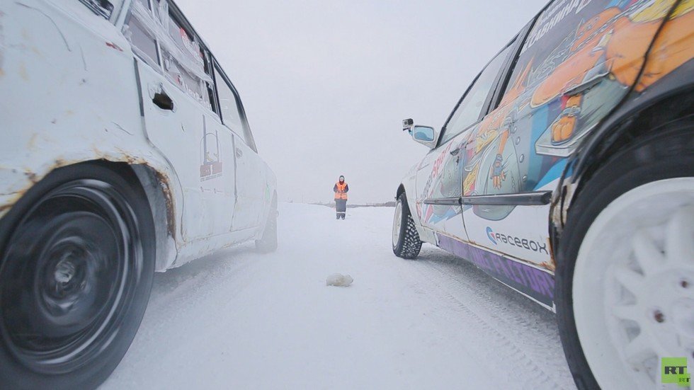 دريفتينغ أو التفحيط بالسيارات 