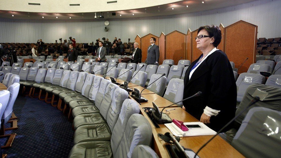 مشاورات الرئاسة الجزائرية تتفق على تشكيل هيئة مستقلة لتنظيم الانتخابات