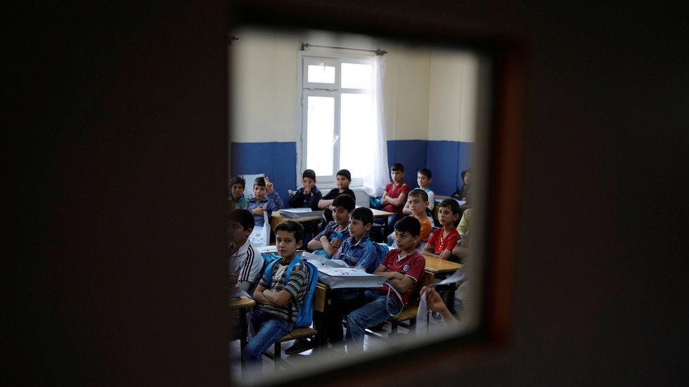 نصائح من والي غازي عنتاب للسوريين المقيمين في تركيا!