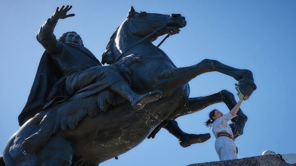 مهرجان موسكو السينمائي يعرض فيلما عن تمثال بطرس الأكبر في بطرسبورغ