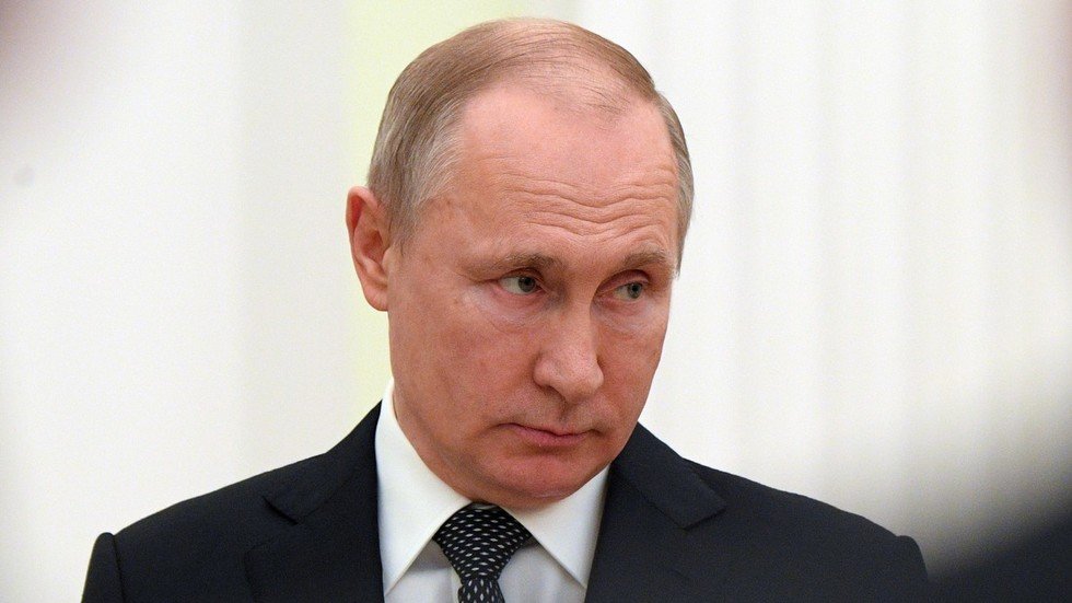 الكرملين: بوتين لا يخطط حاليا لعقد أي لقاء أو محادثات مع زيلينسكي