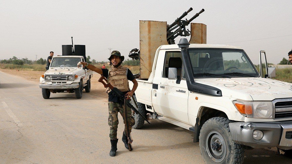 قمة القاهرة تدعو إلى وقف إطلاق النار في ليبيا