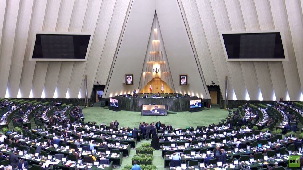 طهران: واشنطن تسيس النفط وتستخدمه سلاحا