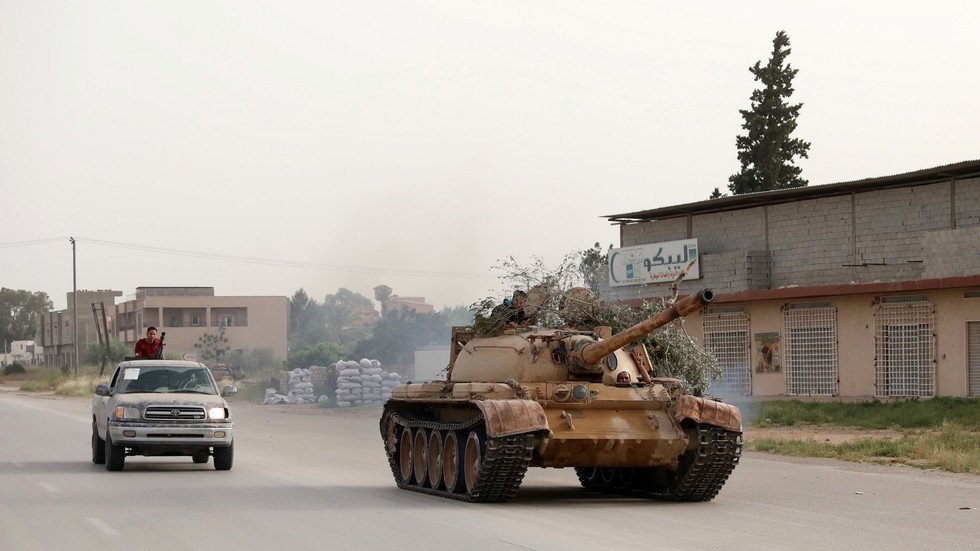 ليبيا.. حرب ضروس وطائرات أشباح!