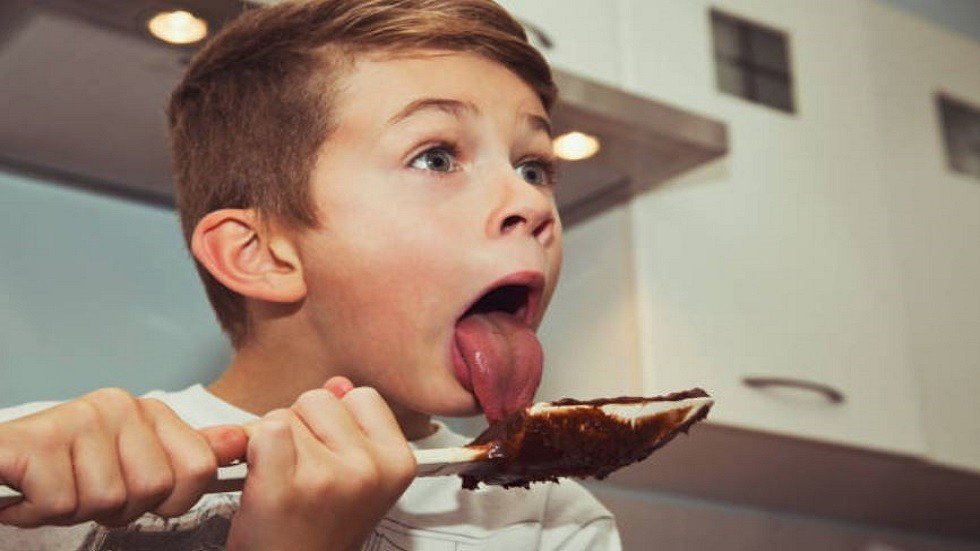 ألسنتنا لا تتذوق الطعام فقط بل تشمه أيضا!