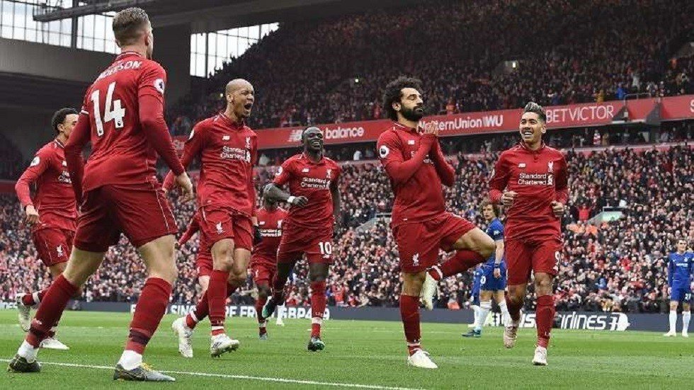 ليفربول ينتظر اليوم هدية من خصمه اللدود