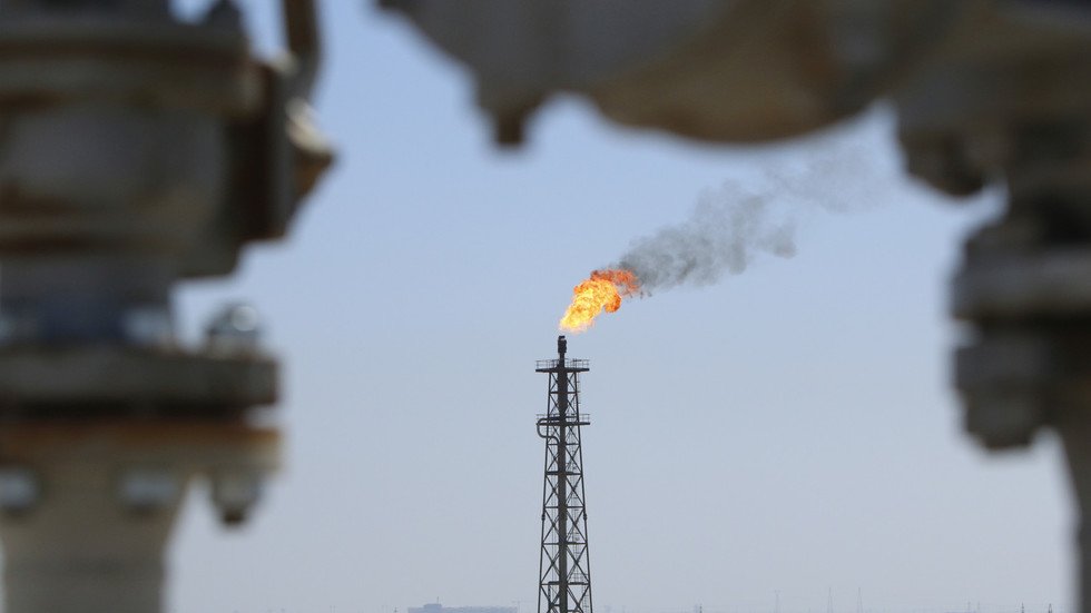 وزير الكهرباء العراقي يوضح لـRT حقيقة استثناء بلده من العقوبات الأمريكية