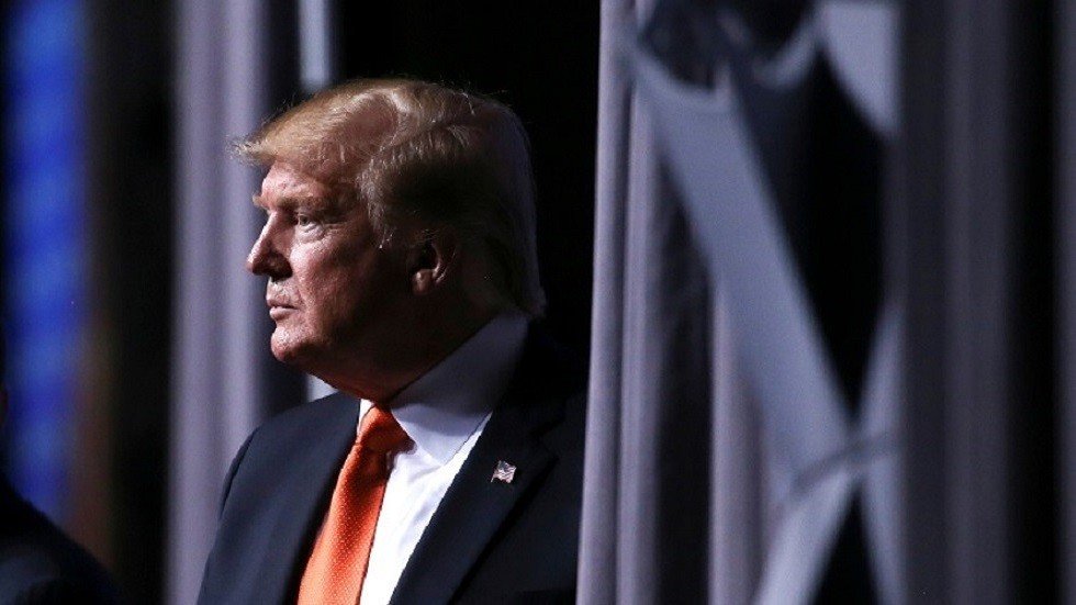 دويتشه بنك الألماني يسلم وثائق تتعلق بقروض ترامب 