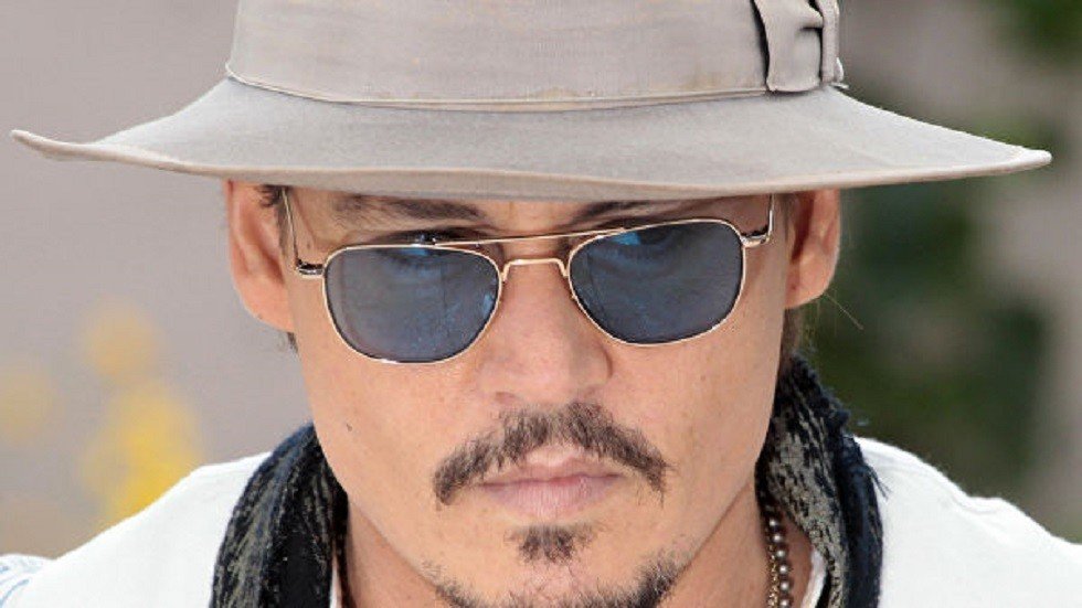 جوني ديب يتزوج فتاة روسية